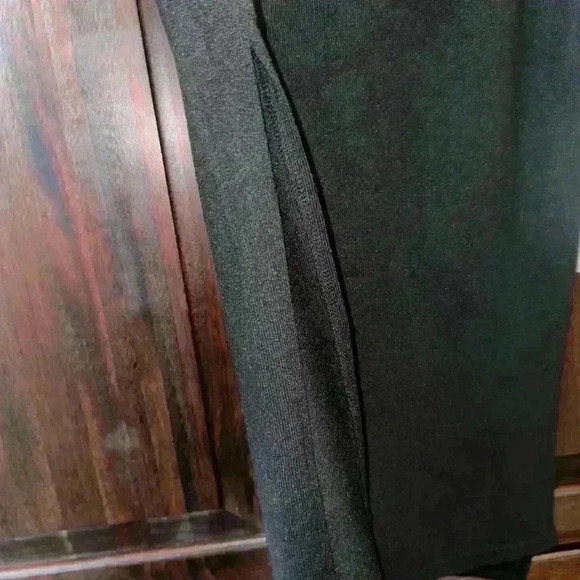 NWT! Emery Rose T-Shirt Dress with Pockets & Side Splits! Black / Small - Picture 6 of 9